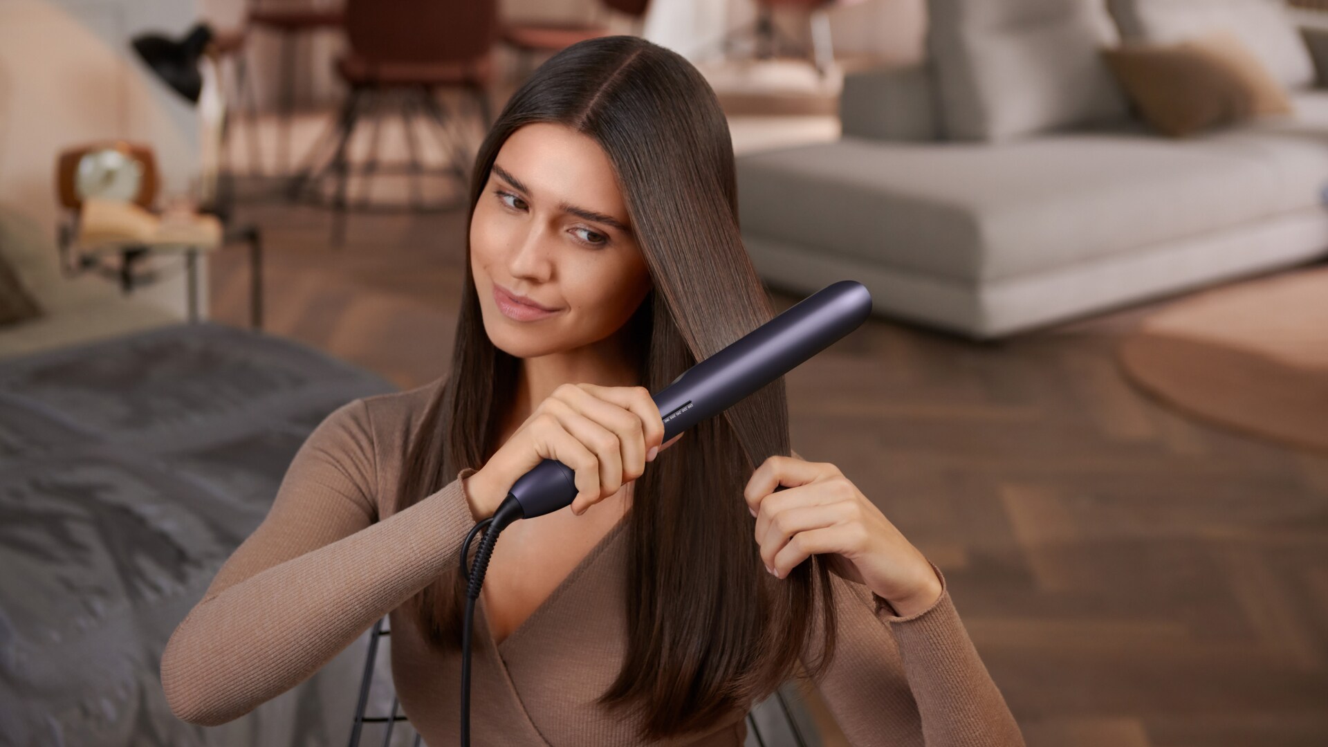 Philips va un paso más allá en el cuidado del cabello con nueva línea de alisadores