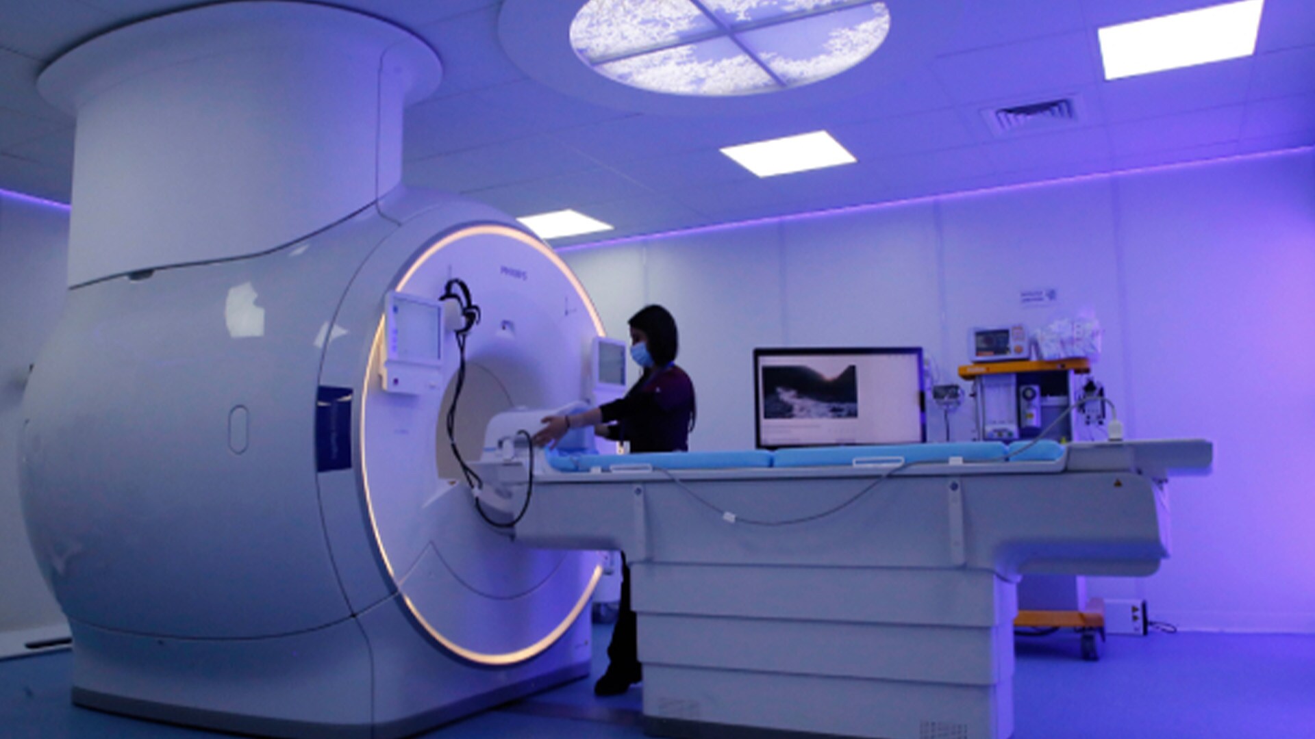 Hospital Guillermo Grant Benavente fortalece atención con resonador magnético Philips
